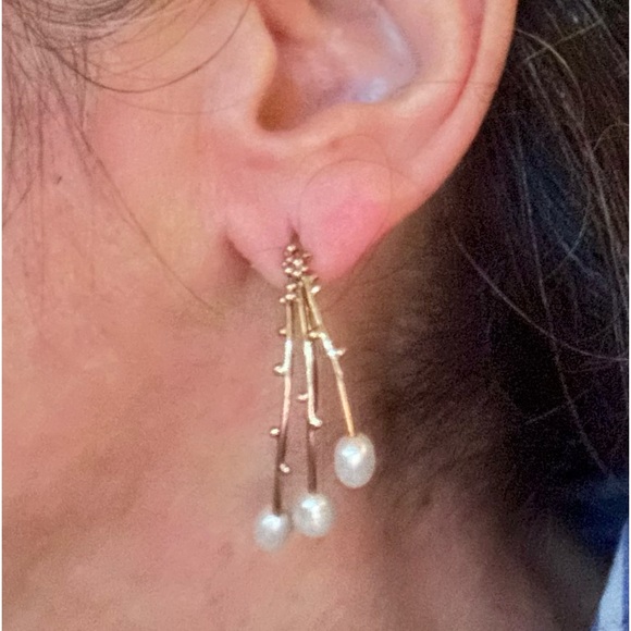 Unique Handmade Oval Pearl & Gold Granulated Earrings ~ lovely for a bride to be - Picture 7 of 7